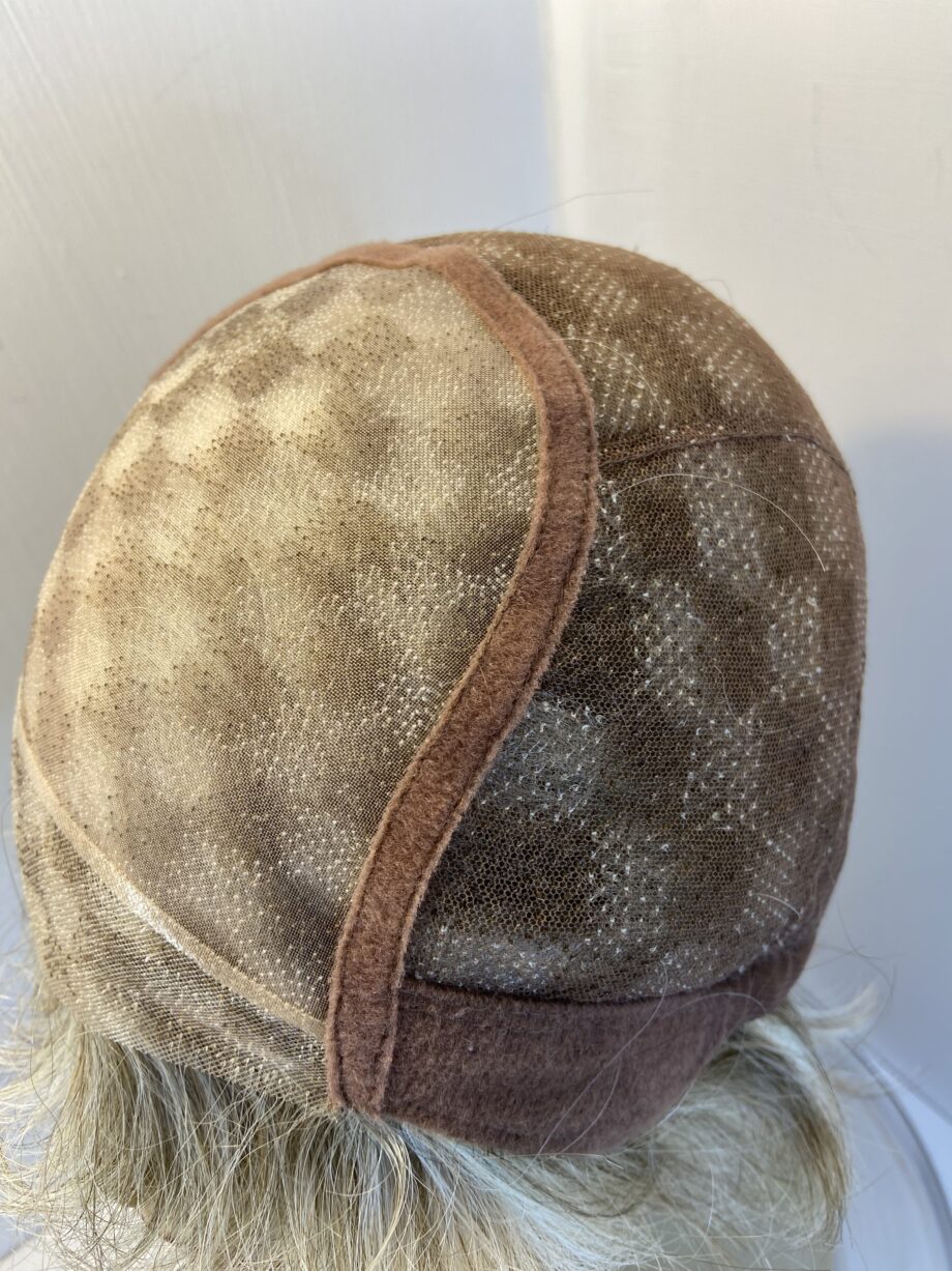 Blonde soft cap short wig. Blsw425