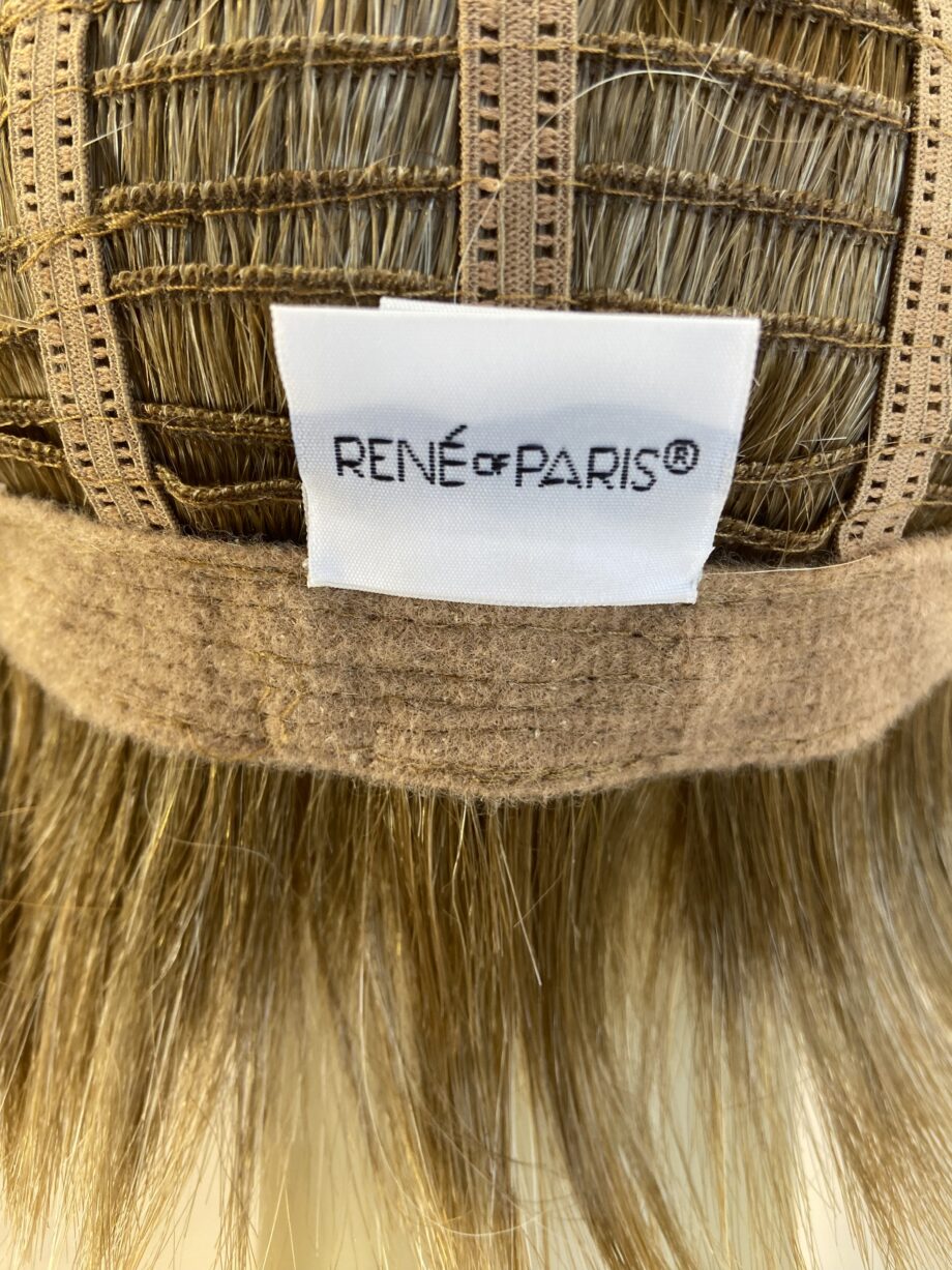 Stunning Rene of Paris blonde wig as new. Blss432