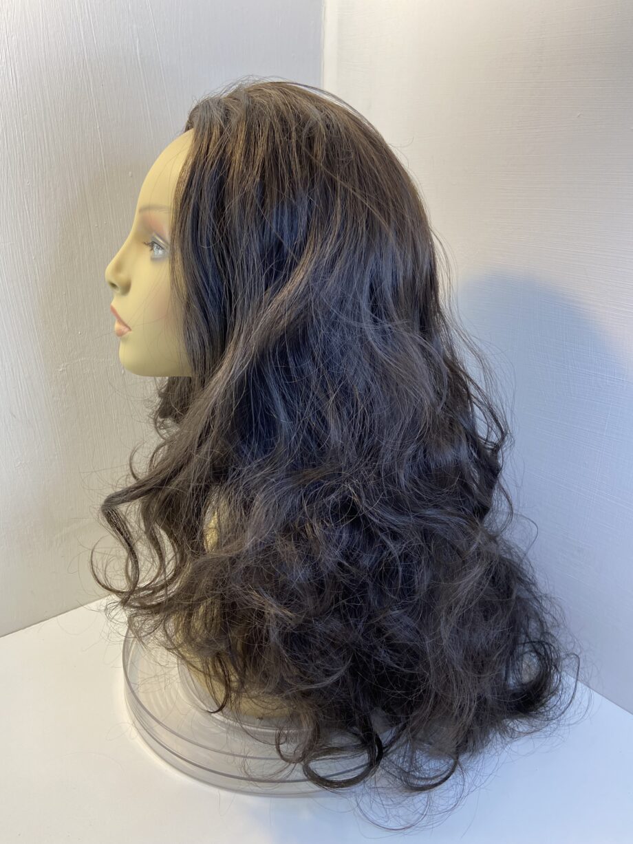 Dark brown wavy long wig. Brlw652