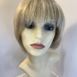 Blonde mid length wig. Blms581