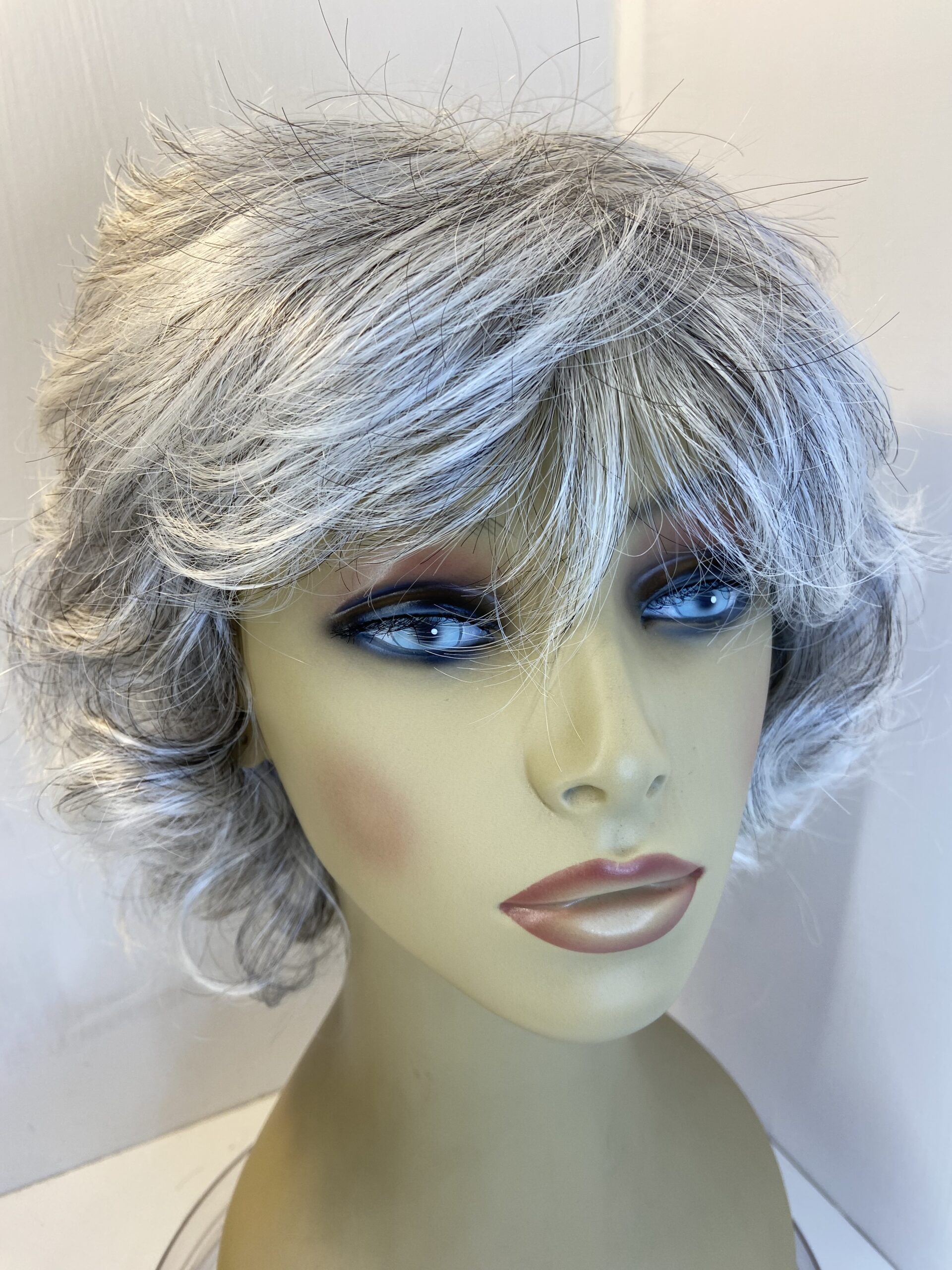 Silver grey mid length new wig. Gmw582 – Wigbank