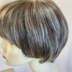 Blonde stylish wig boxed new. Bbrss432