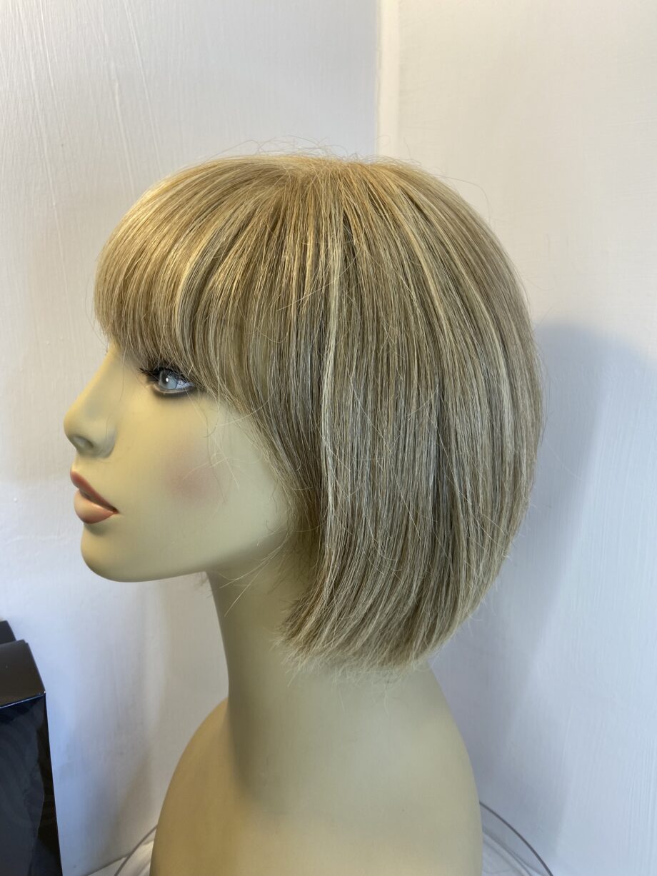 Beautiful Rene of Paris blonde Bob. Bblms433