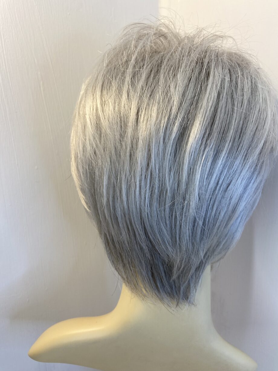 Gabor says over grey wig. Sblms585