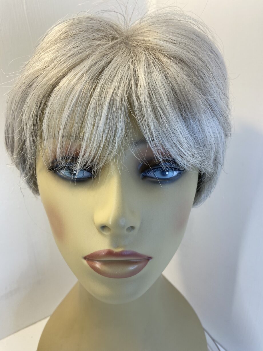 Soft cap silver grey wig. Gss592