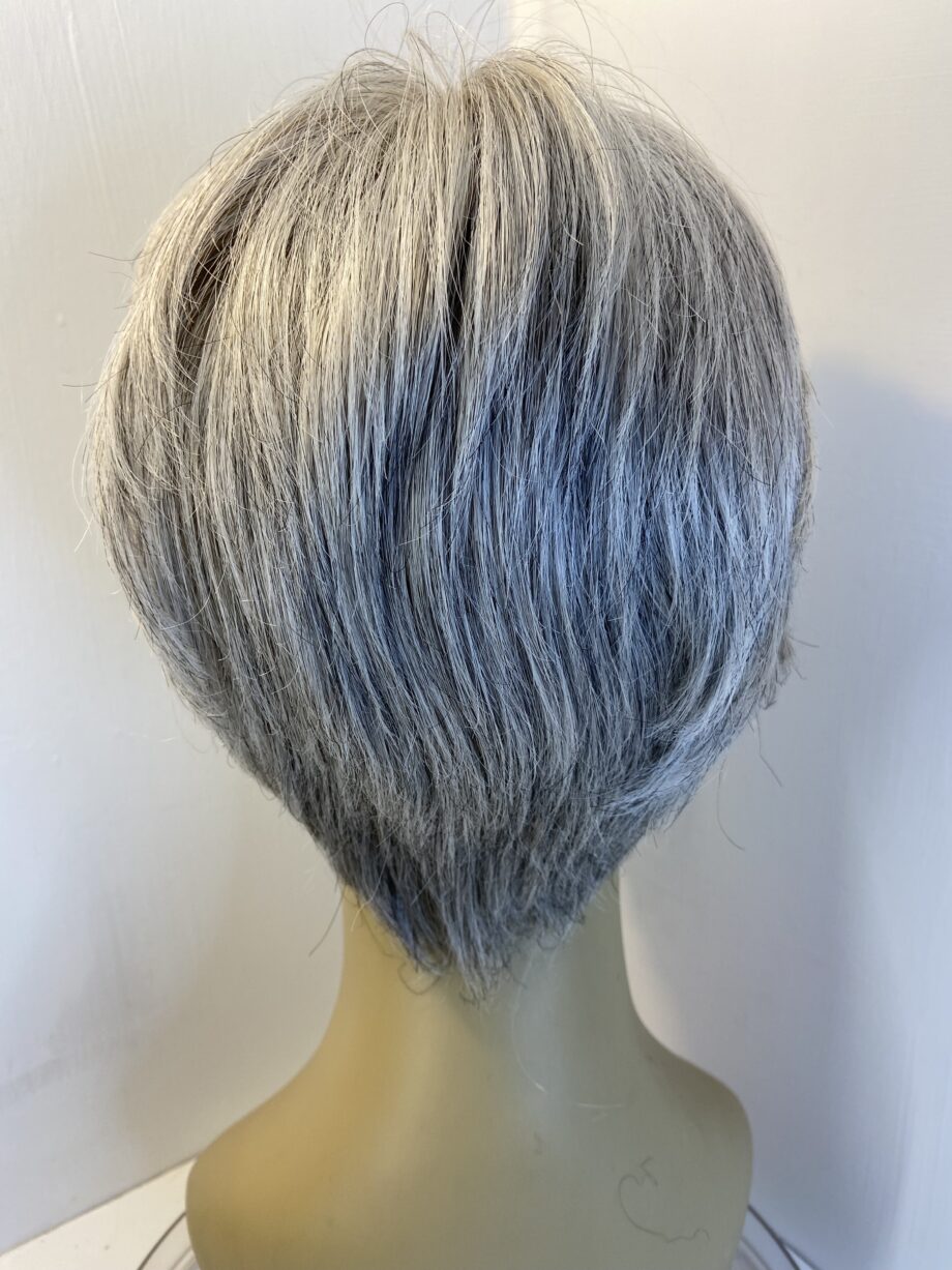 Soft cap silver grey wig. Gss592