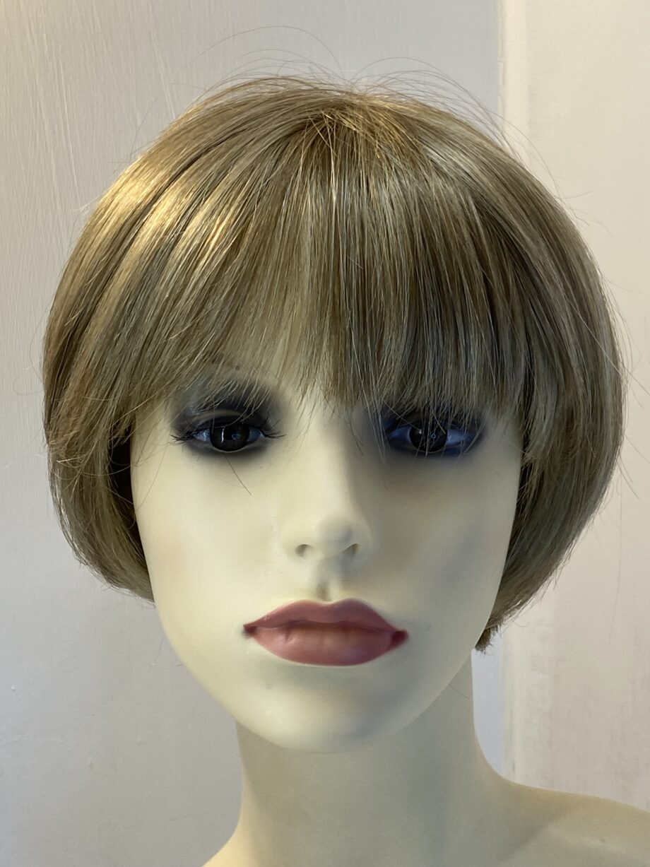 New blonde Rene of Paris wig. Bblss438