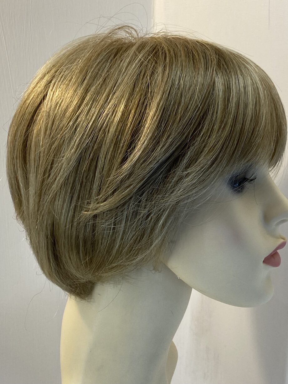New blonde Rene of Paris wig. Bblss438