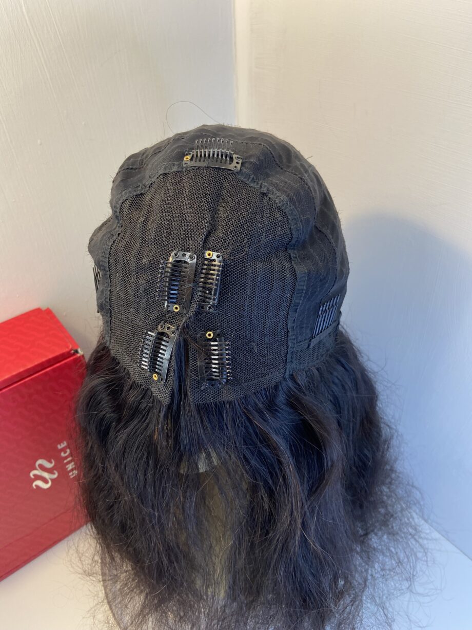New long wavy brown wig. Bblalw438