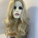 Long curly blonde wig. Bllc330
