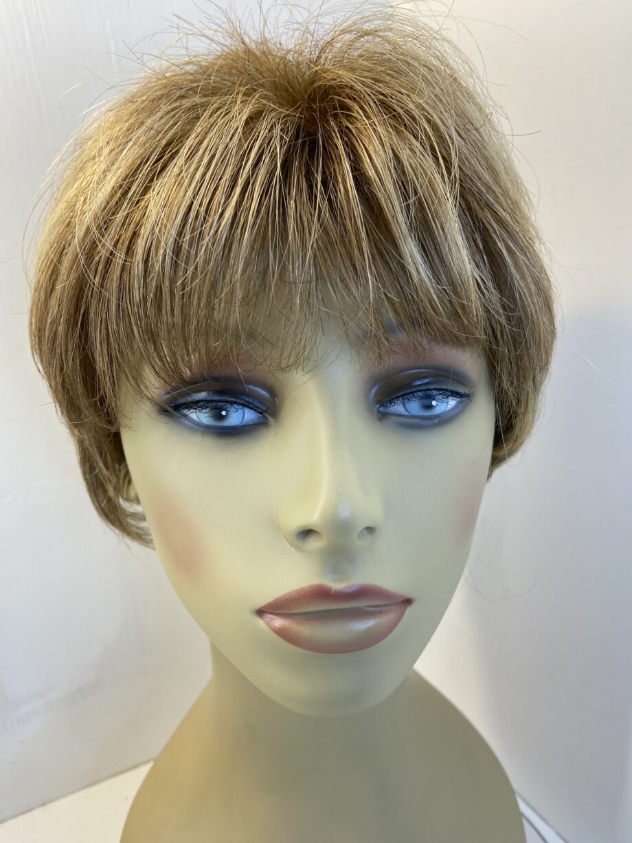 Short light brown wig. Blss596