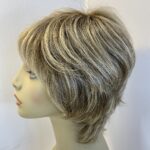 Blonde rooted wig. Blss598