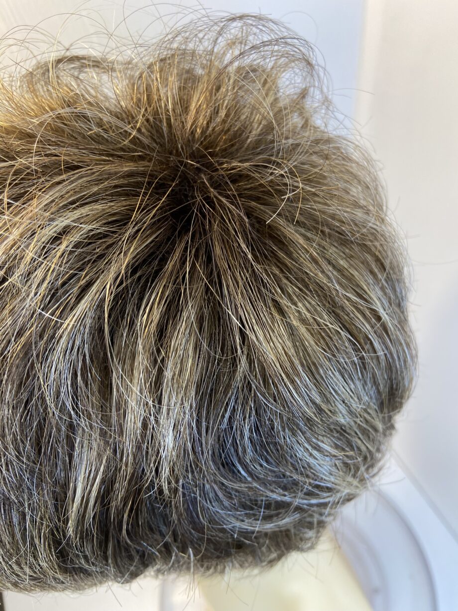 Short as new brown wig. Brss823