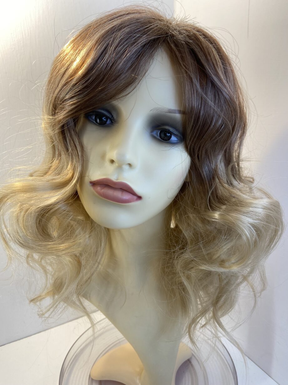Blonde new long wavy wig. Bllw834