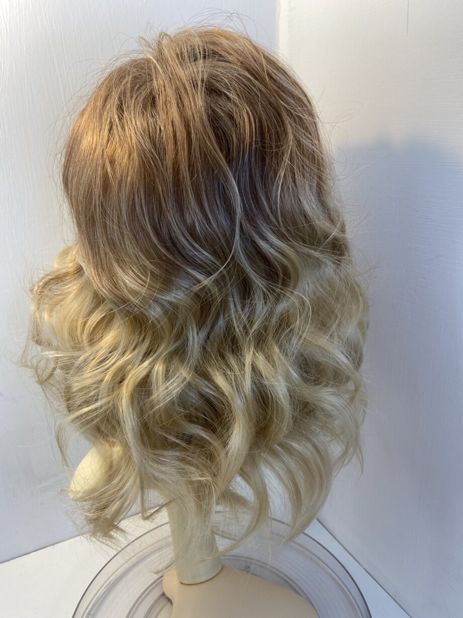 Blonde new long wavy wig. Bllw834