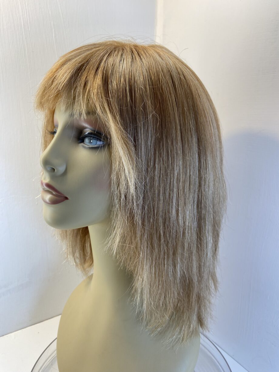 Human hair long honey blonde wig. Blmw55