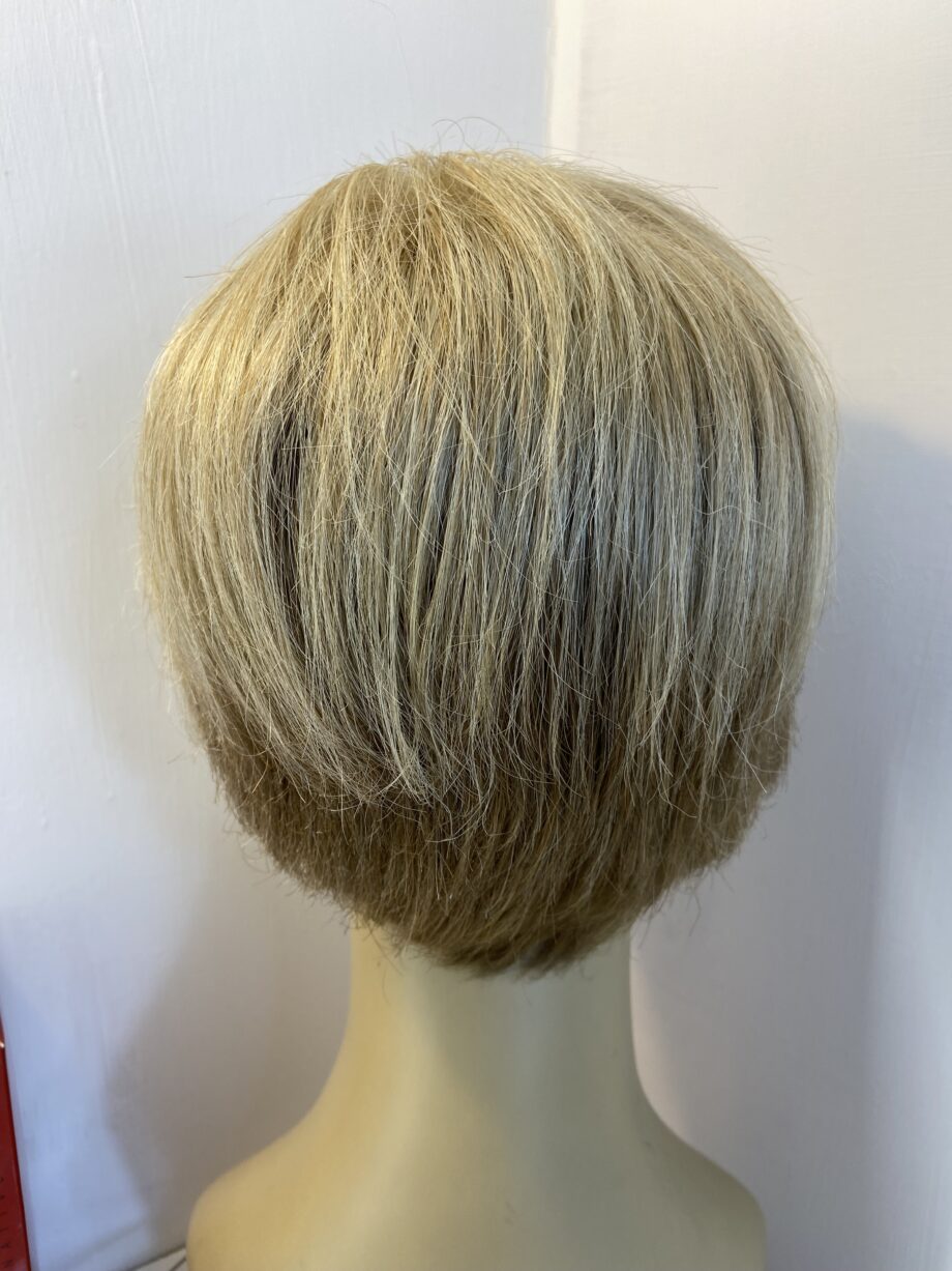 Rene of Paris blonde wig. Bblss452