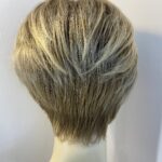 Honey blonde short wig. Blss57