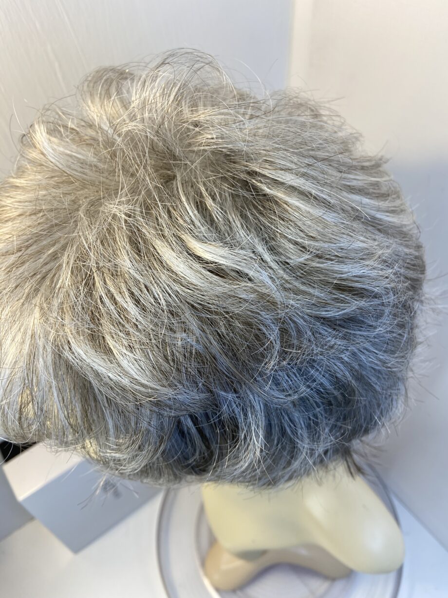 Boxed grey wavy short wig. Bgsw454