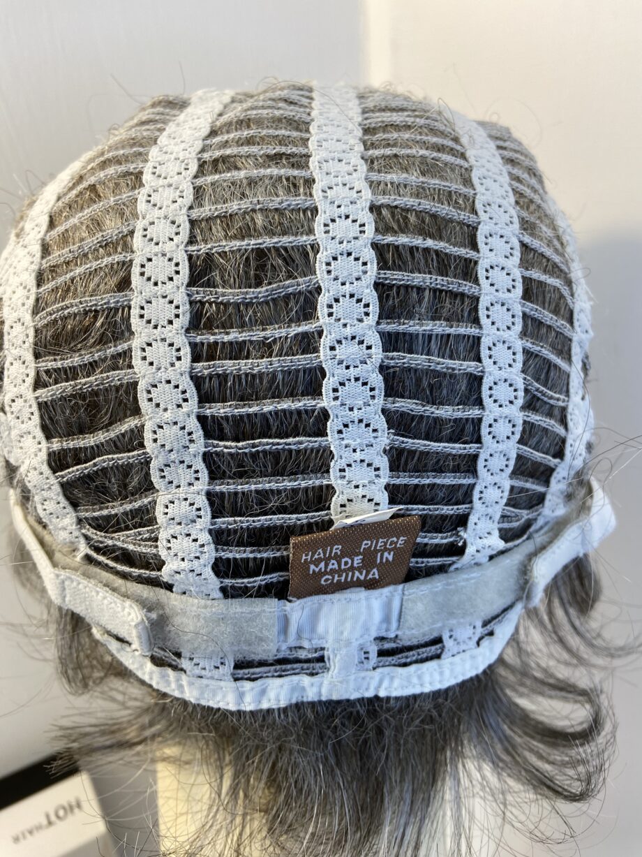 Boxed grey wavy short wig. Bgsw454