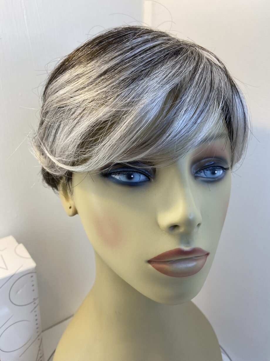 Silver flash Noriko wig. Bbrgss455