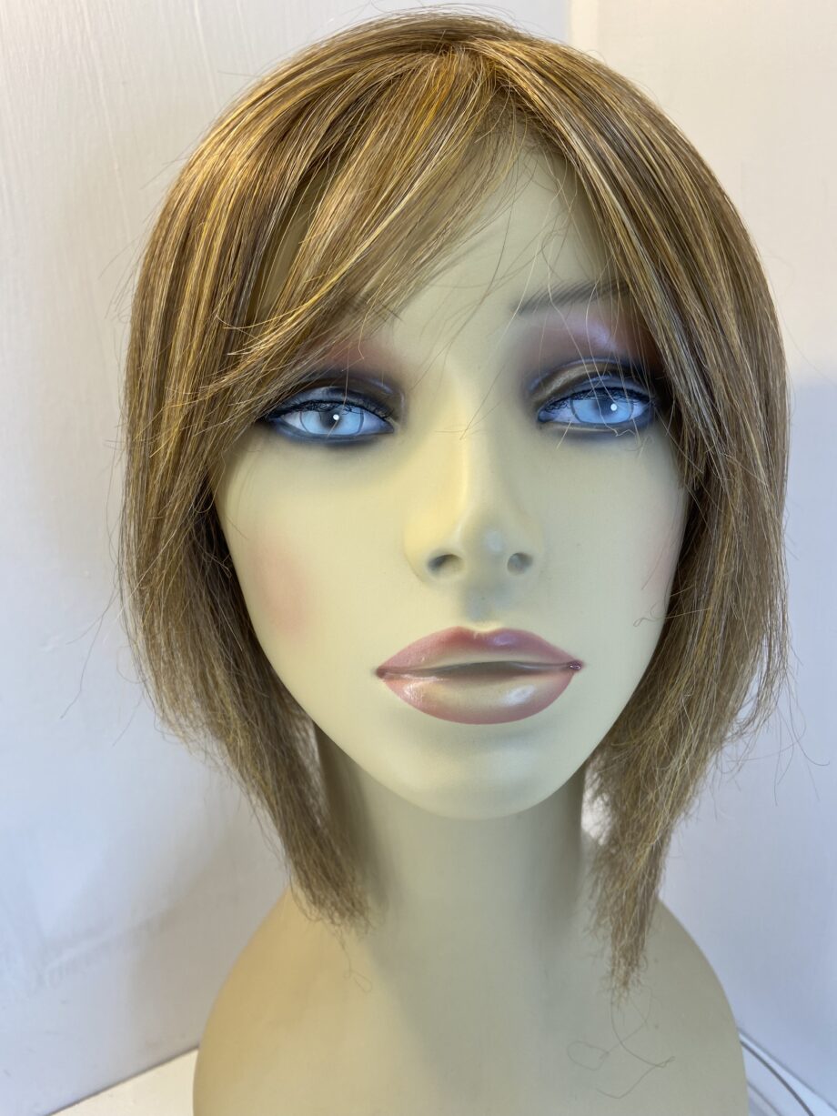Light brown topper. Brls21