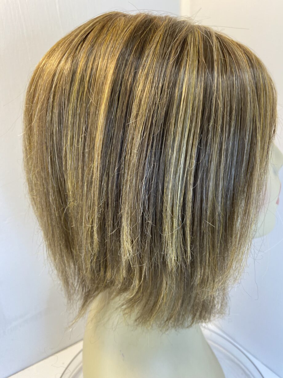 Light brown topper. Brls21