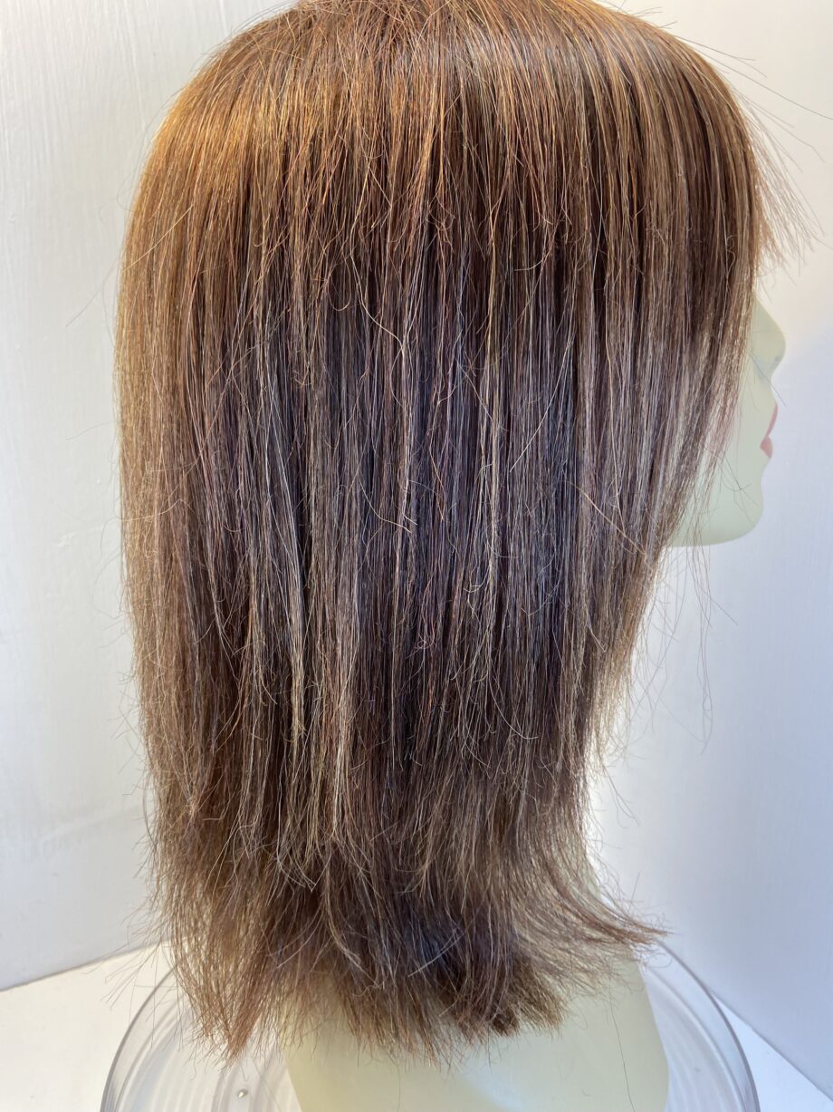 Long brown Rene of Paris wig. Brls26