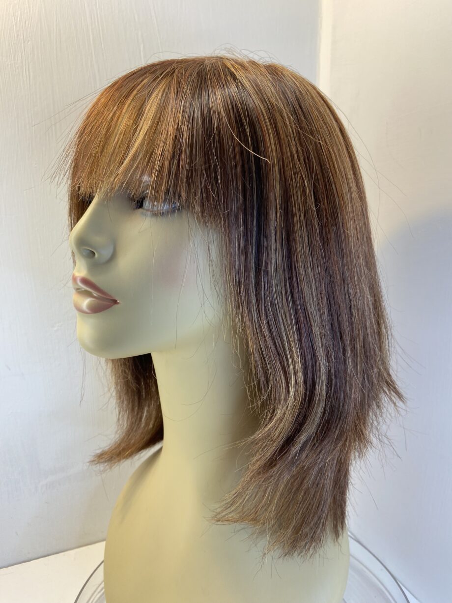 Long brown Rene of Paris wig. Brls26
