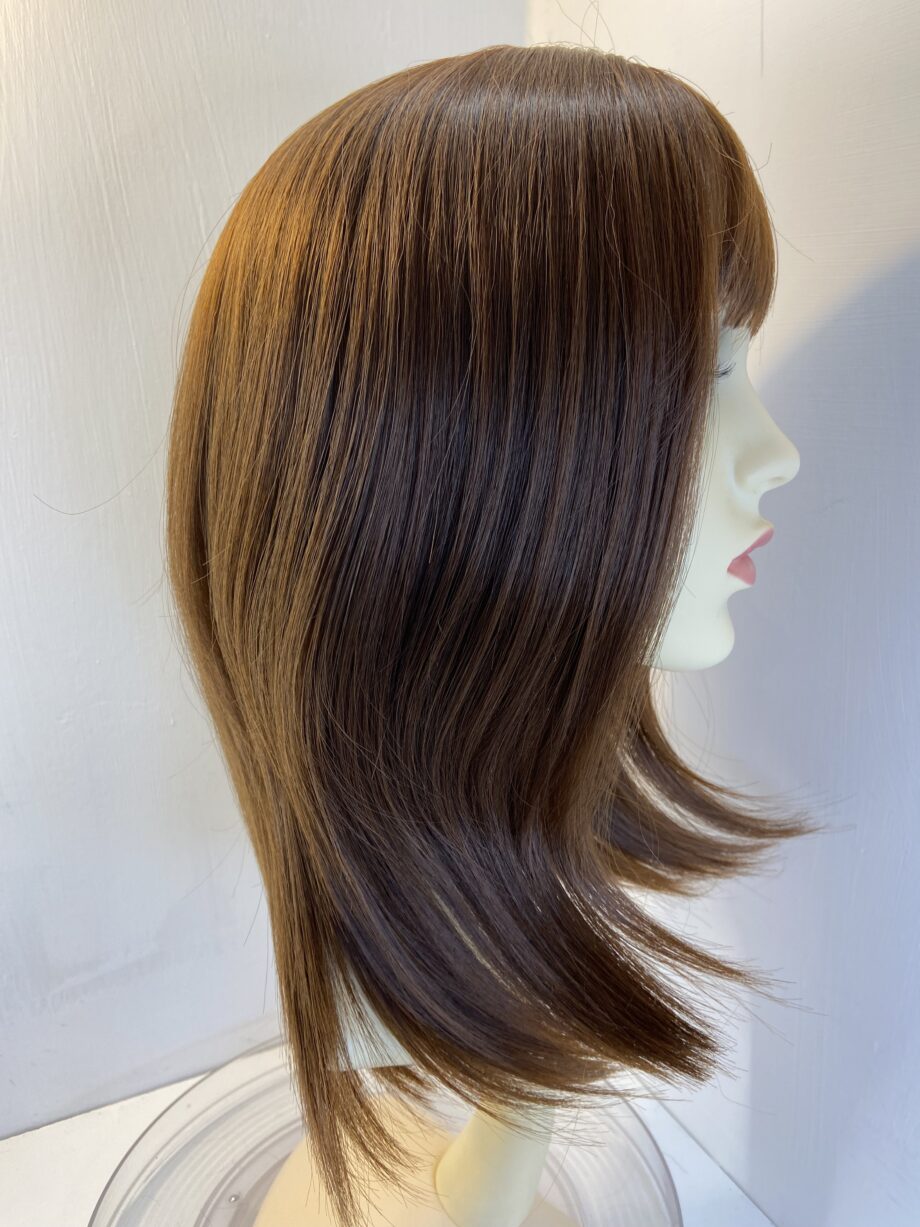 New fabulous long brown wig. Brls37