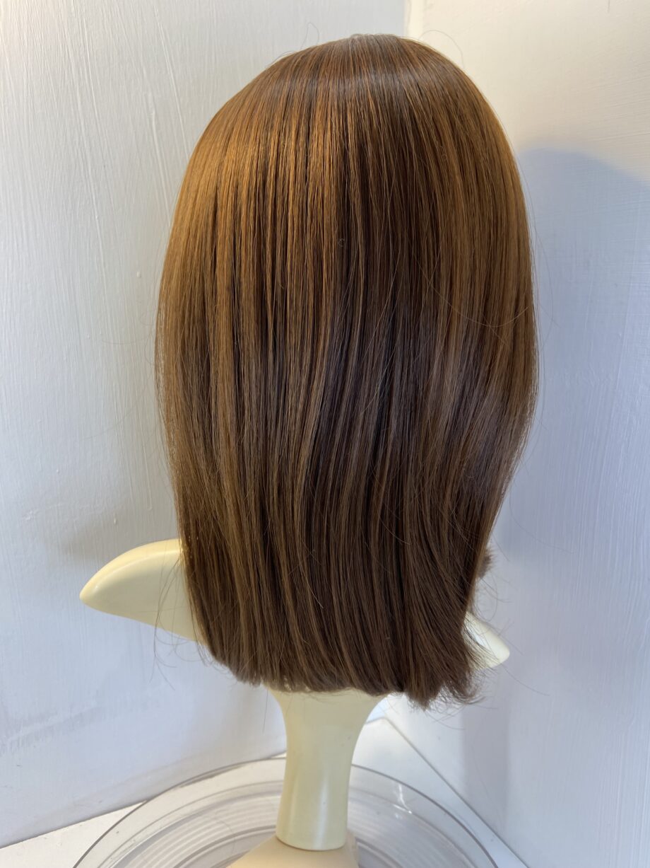 New fabulous long brown wig. Brls37