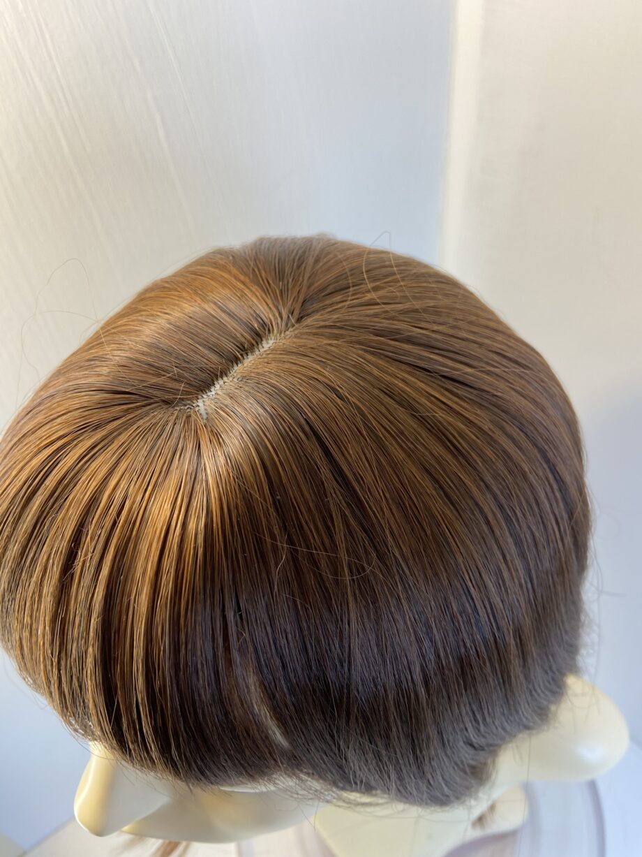 New fabulous long brown wig. Brls37