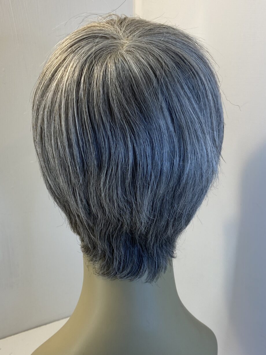 Short grey Rene of Paris wig. Gss41
