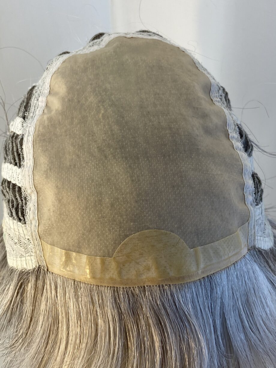 Short grey Rene of Paris wig. Gss41