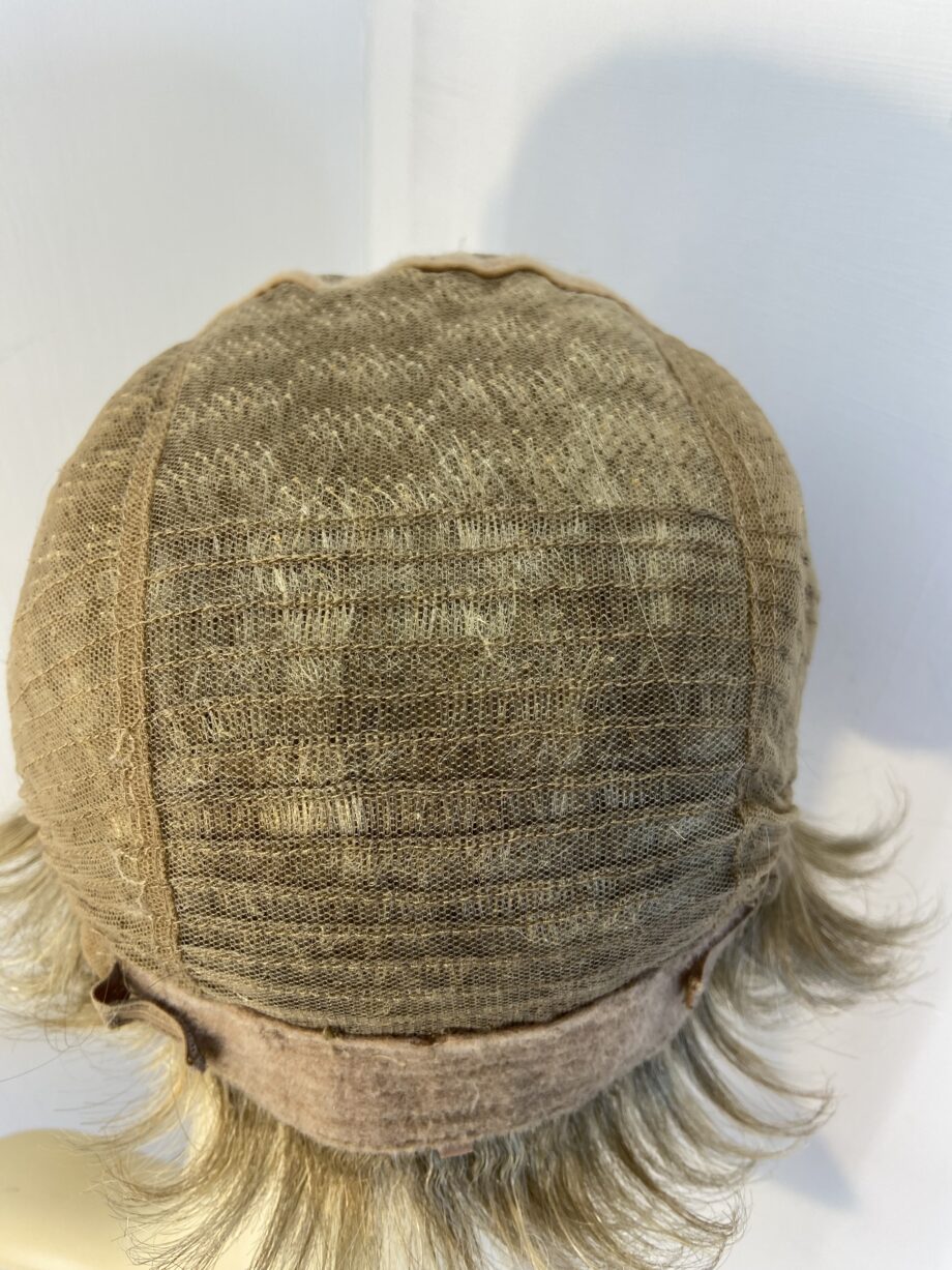 Blonde soft cap short wig. Blsw42