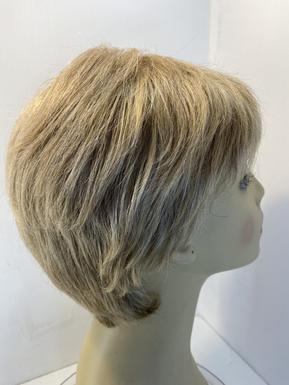 Blonde fantasy wig. Blss408