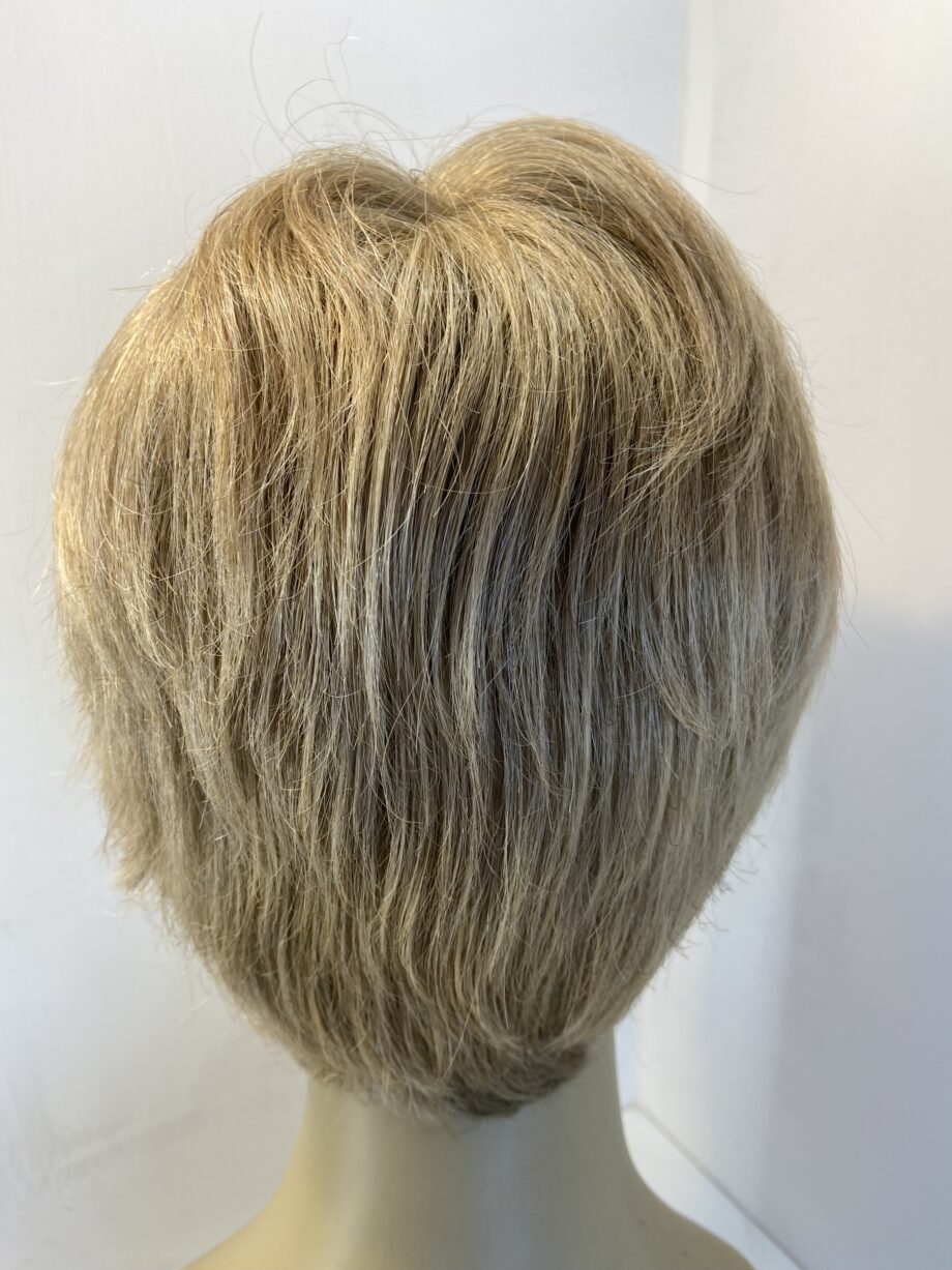 Blonde fantasy wig. Blss408