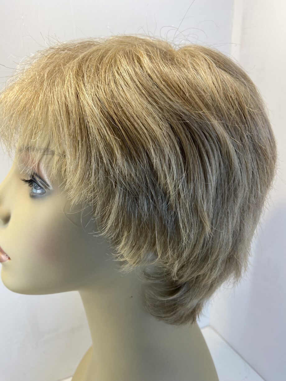 Blonde fantasy wig. Blss408