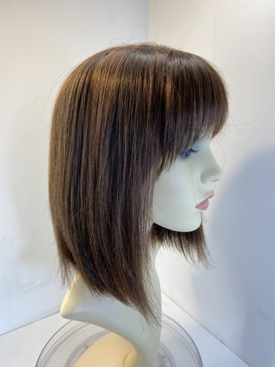 Reddish brown long wig. Brms727