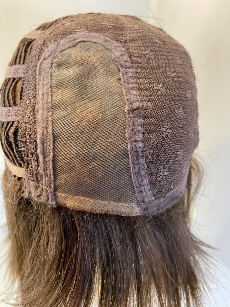 Reddish brown long wig. Brms727