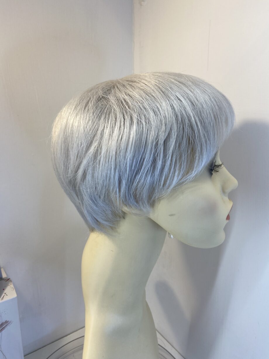 New white petite designer wig. Wgss446