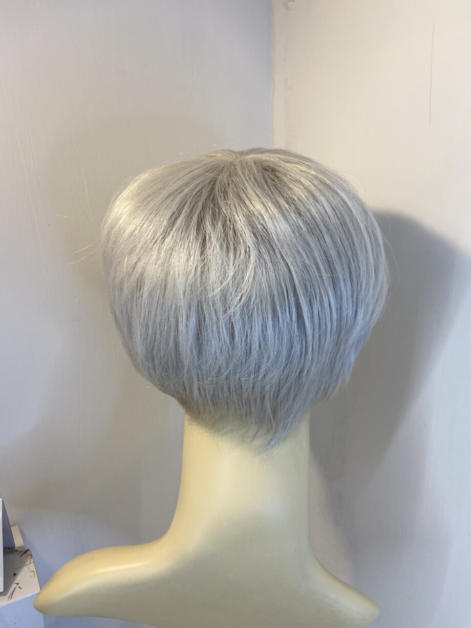 New white petite designer wig. Wgss446