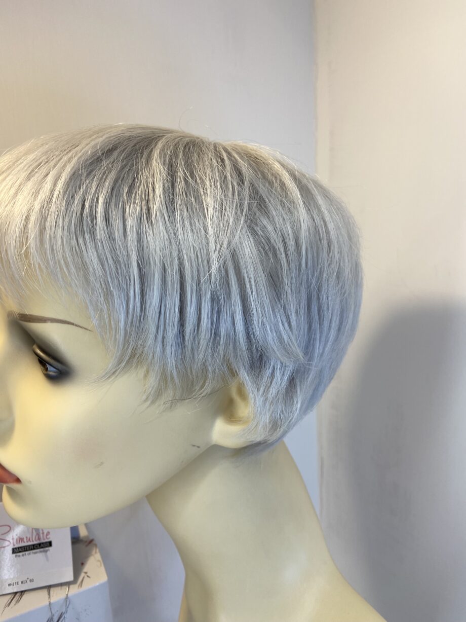 New white petite designer wig. Wgss446