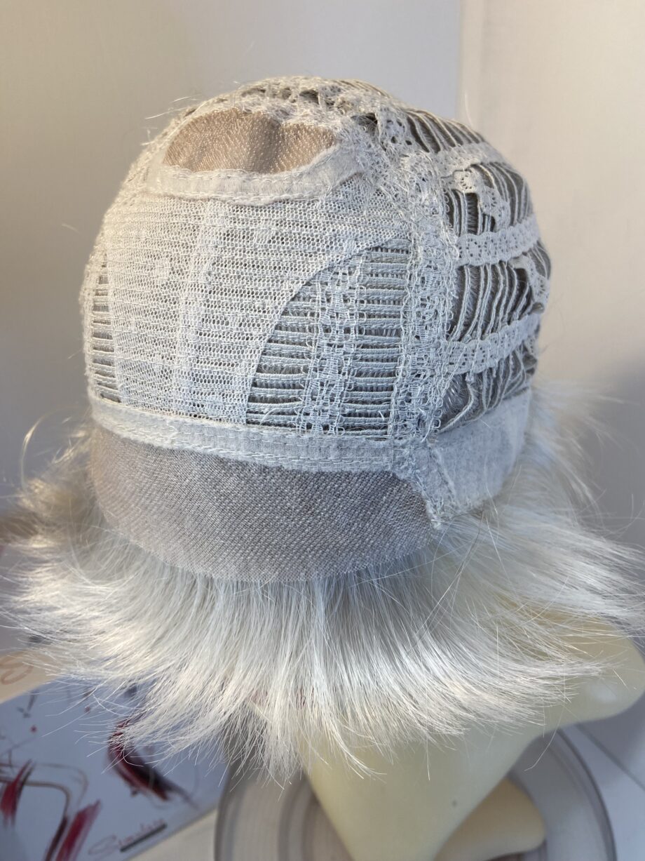 New white petite designer wig. Wgss446