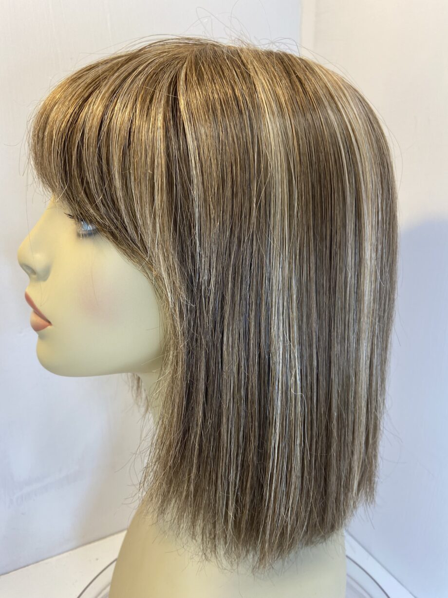 Blonde Rene of Paris wig. Blms214
