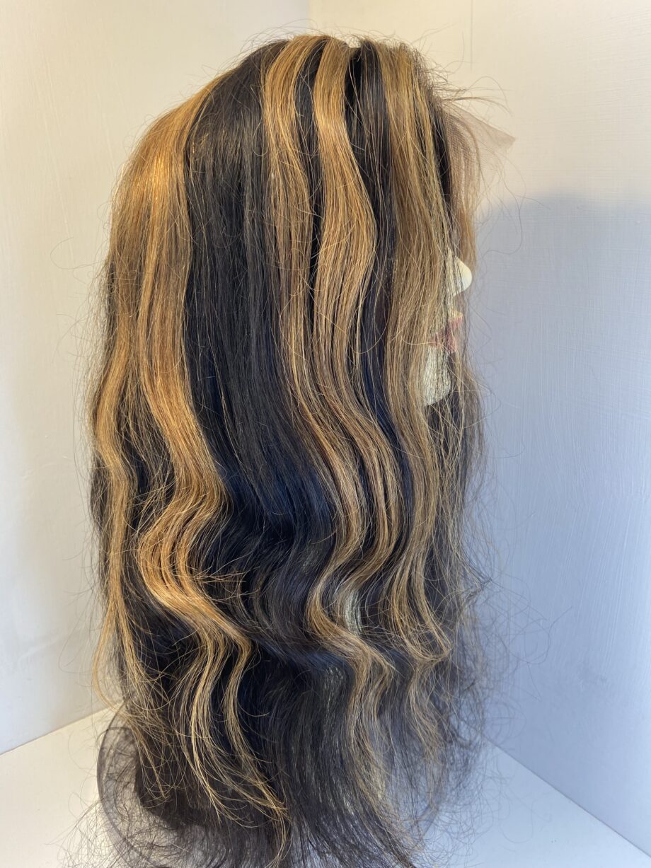 Extra long new black highlighted wig. Bl/glw217