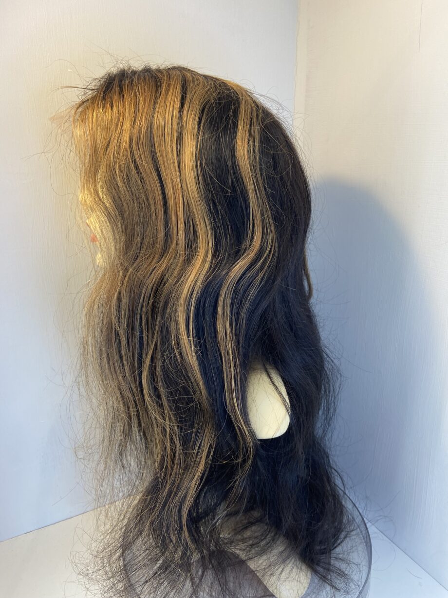 Extra long new black highlighted wig. Bl/glw217