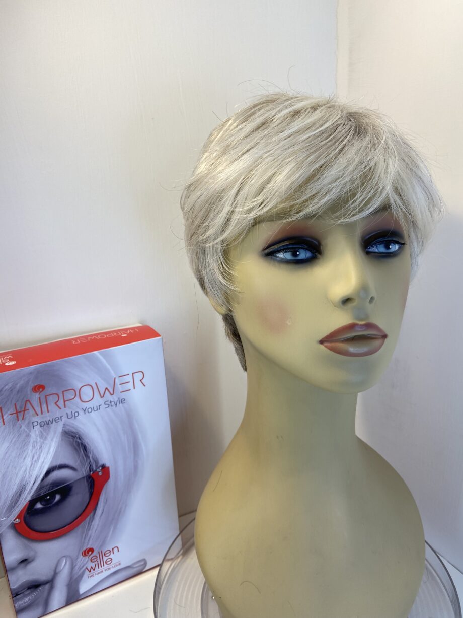New boxed silver mix grey wig. Bgss447
