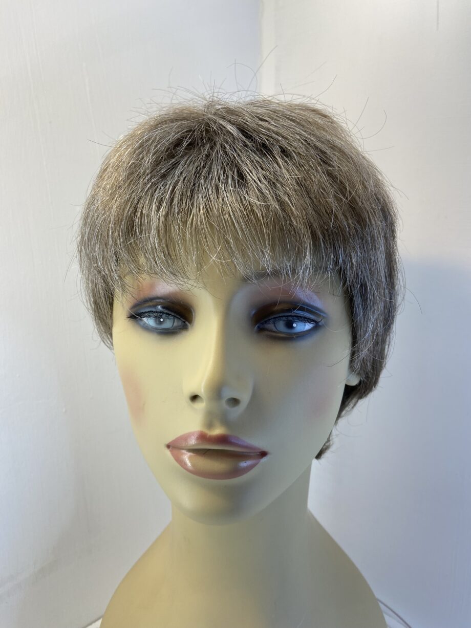 Brown short wig. Gss802