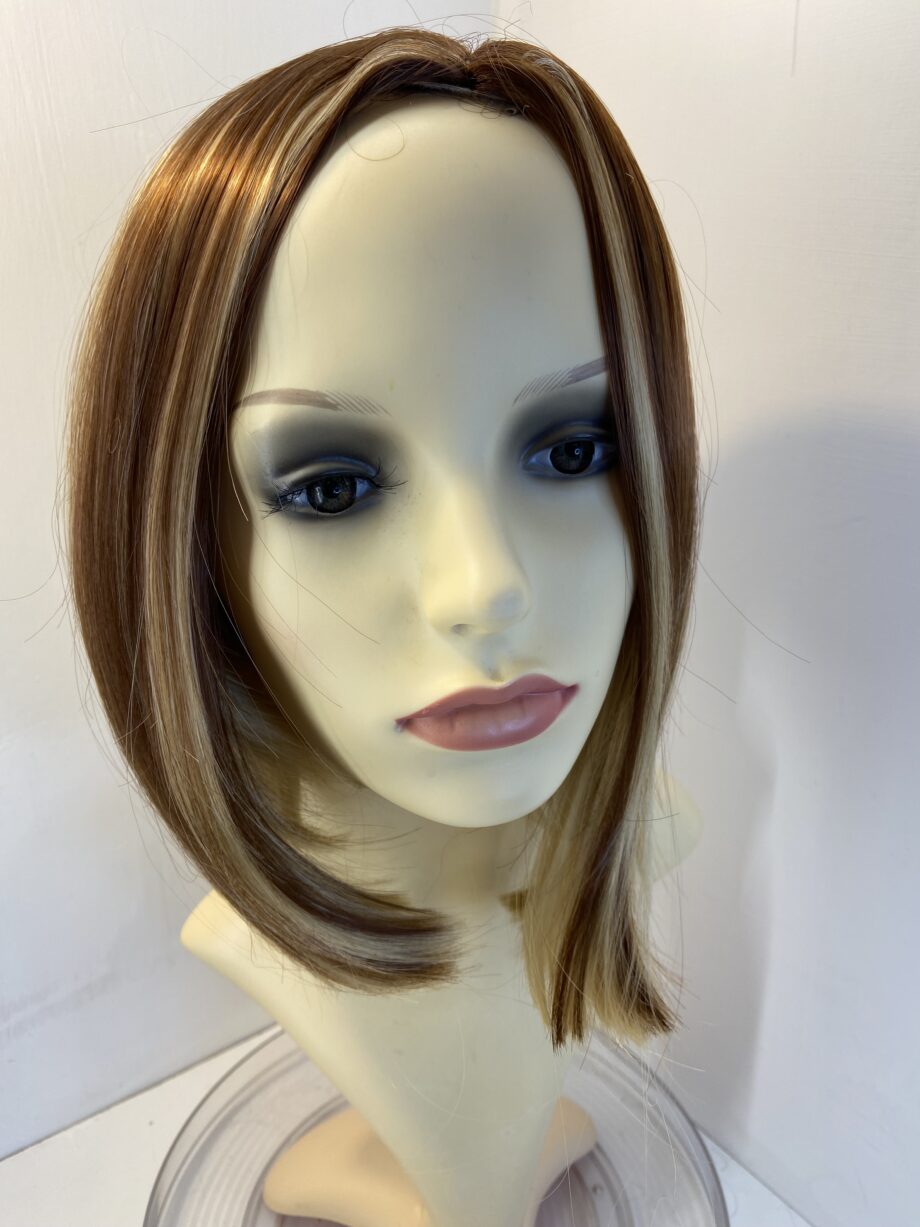 New blonde highlighted wig. Blms506